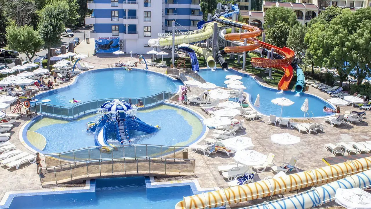 Zjeżdżalnie wodne w kompleksie Kuban Resort & AquaPark