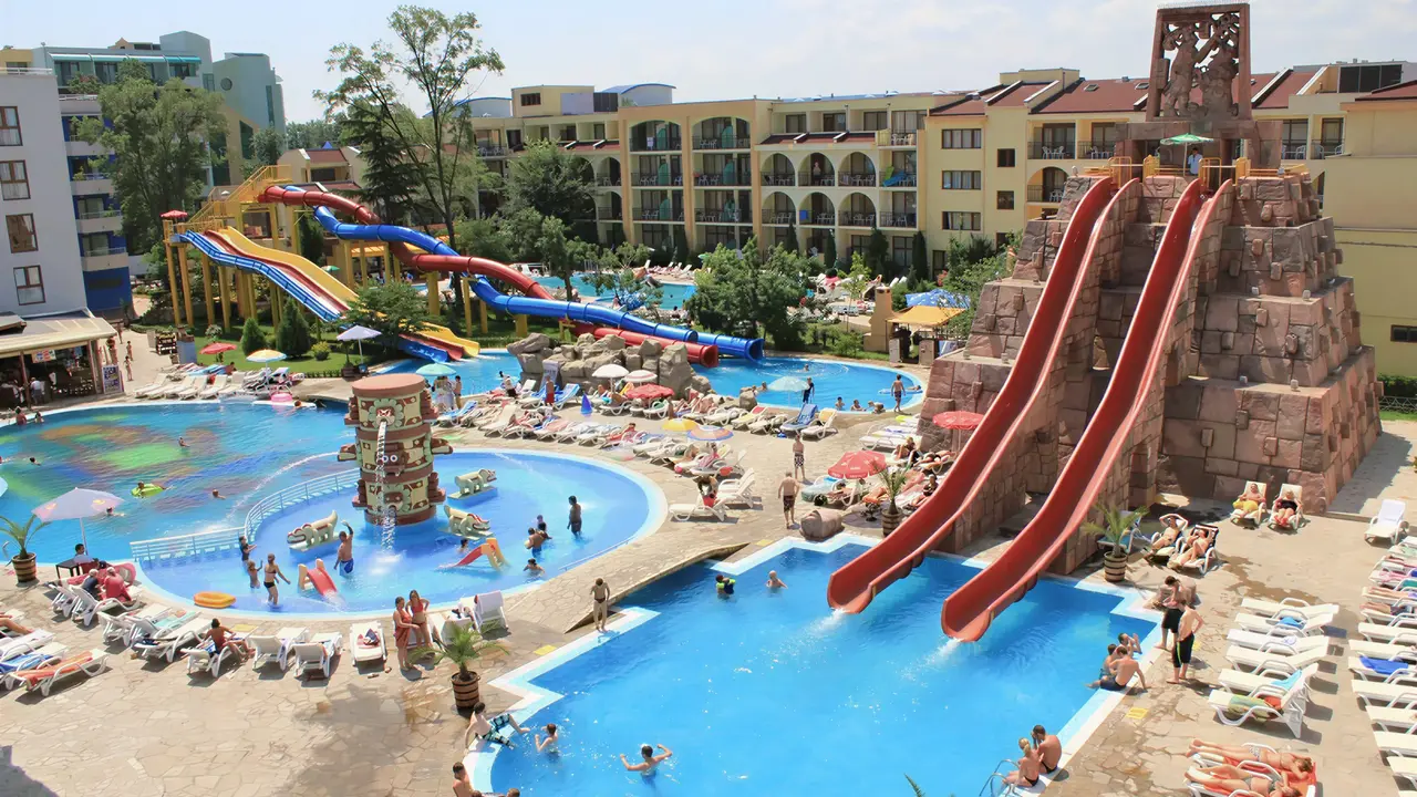 Zjeżdżalnie wodne i baseny w Kuban Resort & AquaPark