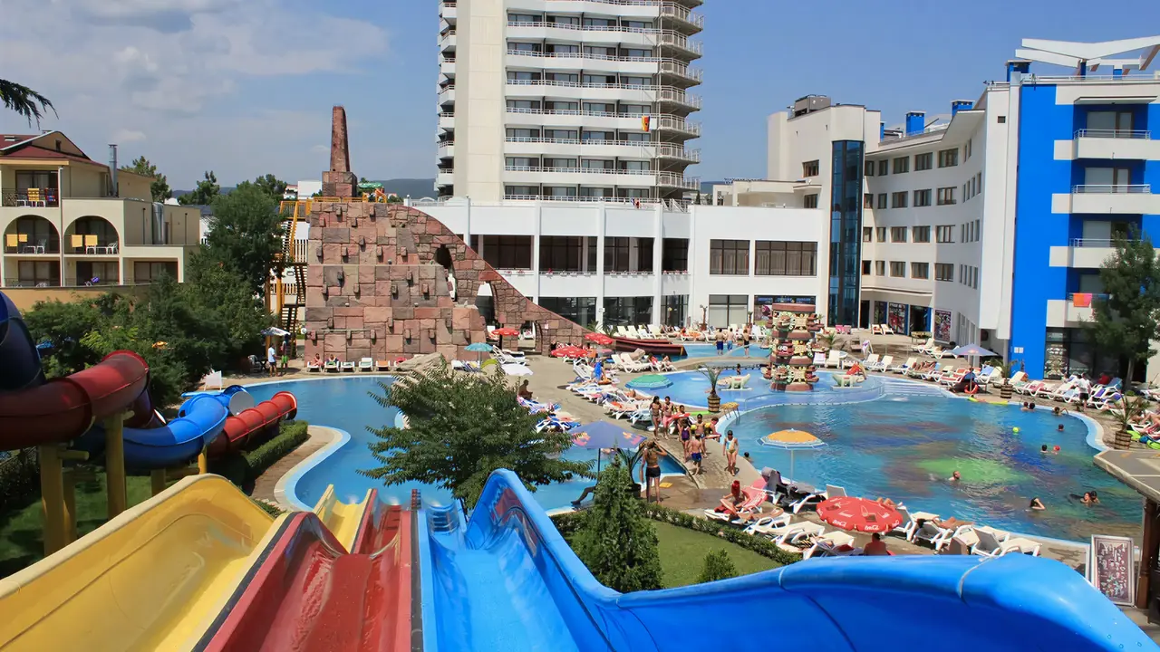 Zjeżdżalnie wodne i baseny w Kuban Resort & AquaPark