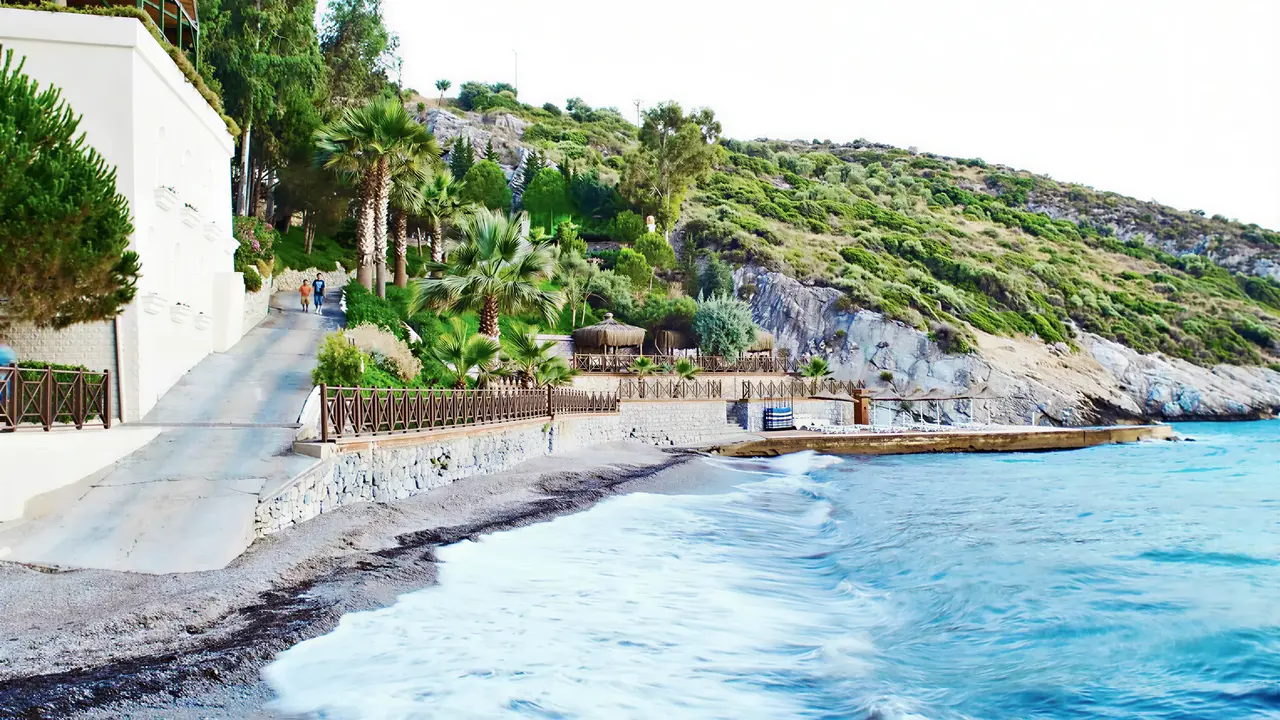 Plaża i wybrzeże przy Ladonia Hotels Adakule