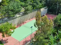 Kort tenisowy w obiekcie Ladonia Hotels Adakule