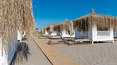 Altany plażowe przy Lara Barut Collection