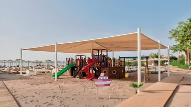 Plac zabaw na plaży w Lara Barut Collection