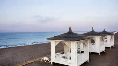Altany plażowe przy Lara Barut Collection