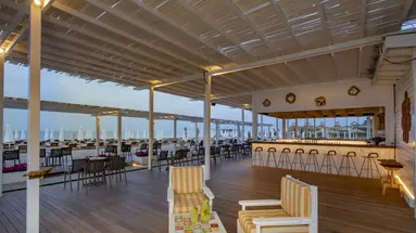 Bar plażowy w Lara Barut Collection