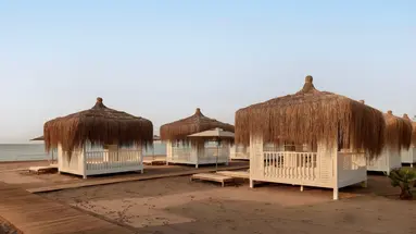 Altany plażowe przy Lara Barut Collection