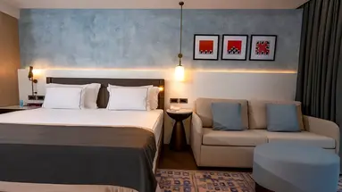 Wnętrze pokoju gościnnego w Lara Barut Collection