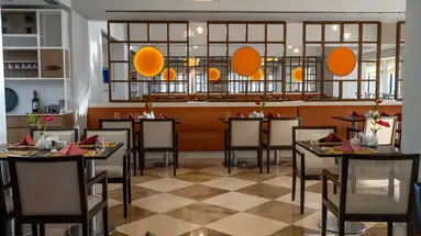 Wnętrze restauracji w Lara Barut Collection