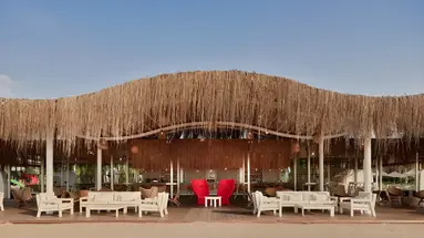 Pawilon plażowy przy Lara Barut Collection