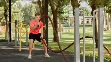 Trening fitness na świeżym powietrzu w Lara Barut Collection