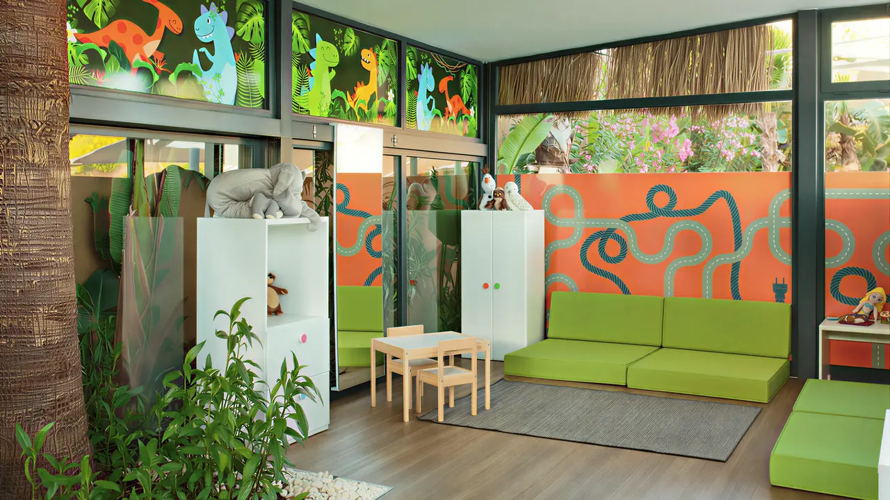 Kolorowa sala zabaw dla dzieci w Le Meridien Bodrum Beach Resort (ex Lux Bodrum )