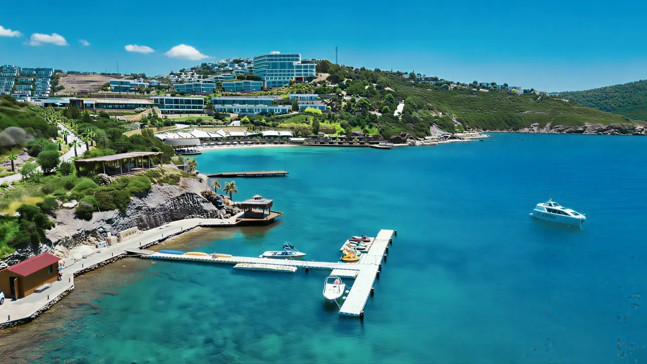 Widok na kompleks Le Meridien Bodrum Beach Resort (ex Lux Bodrum ) z lotu ptaka