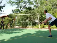 Gra w tenisa w Letoonia Club