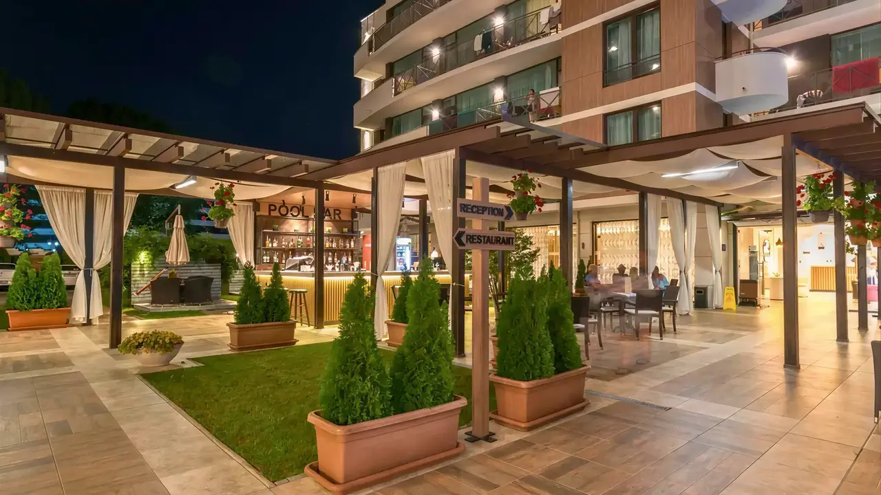 Bar zewnętrzny w hotelu Lion