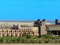 Panorama budynków kompleksu Lopesan Baobab Resort