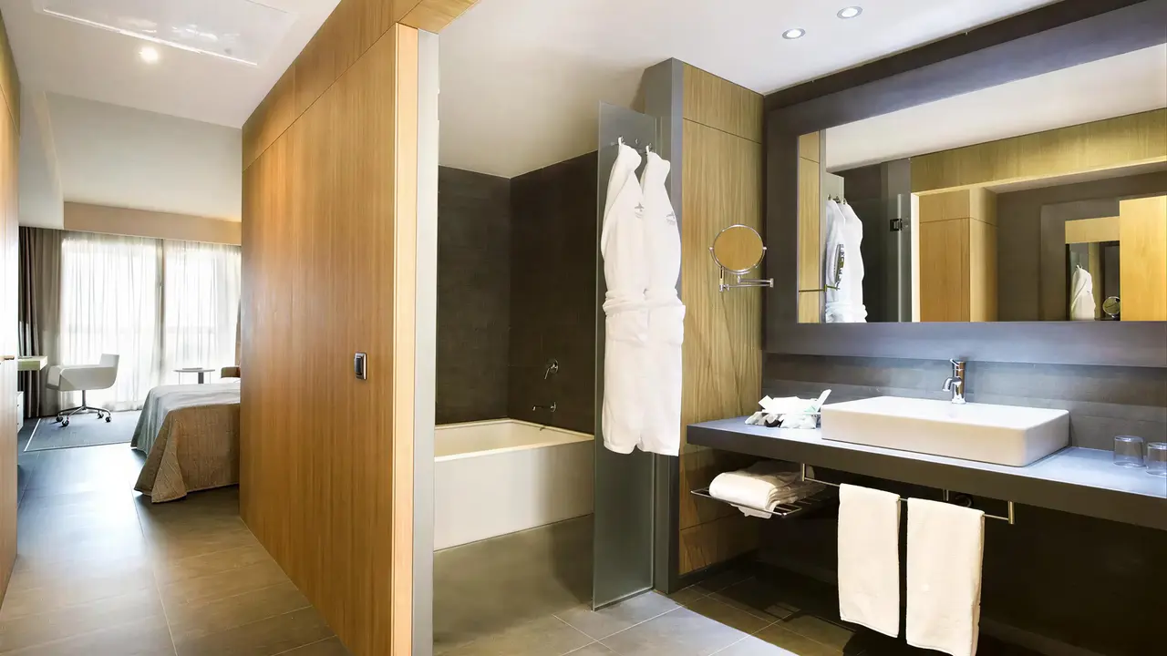 Nowoczesna łazienka w hotelu Lopesan Baobab Resort