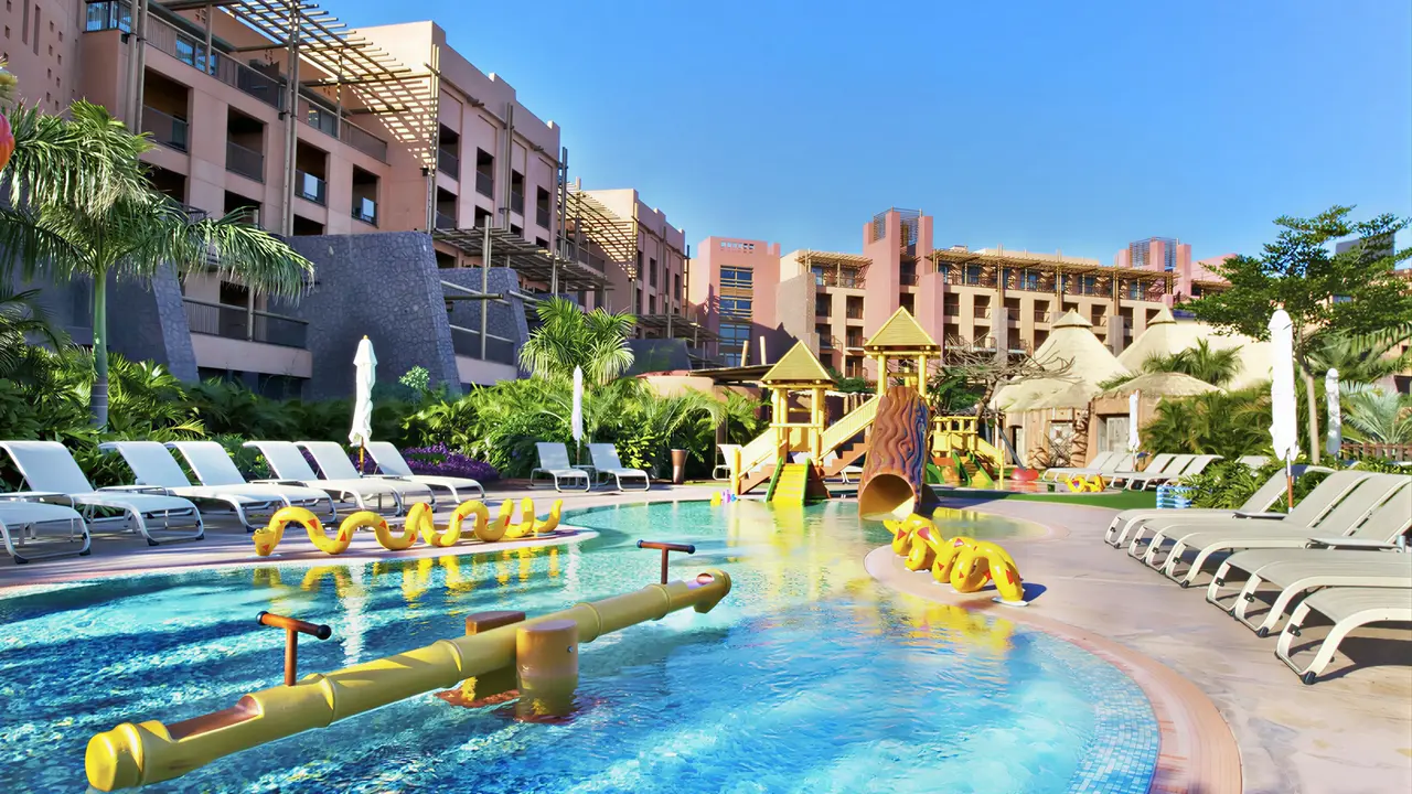 Wodny plac zabaw w Lopesan Baobab Resort