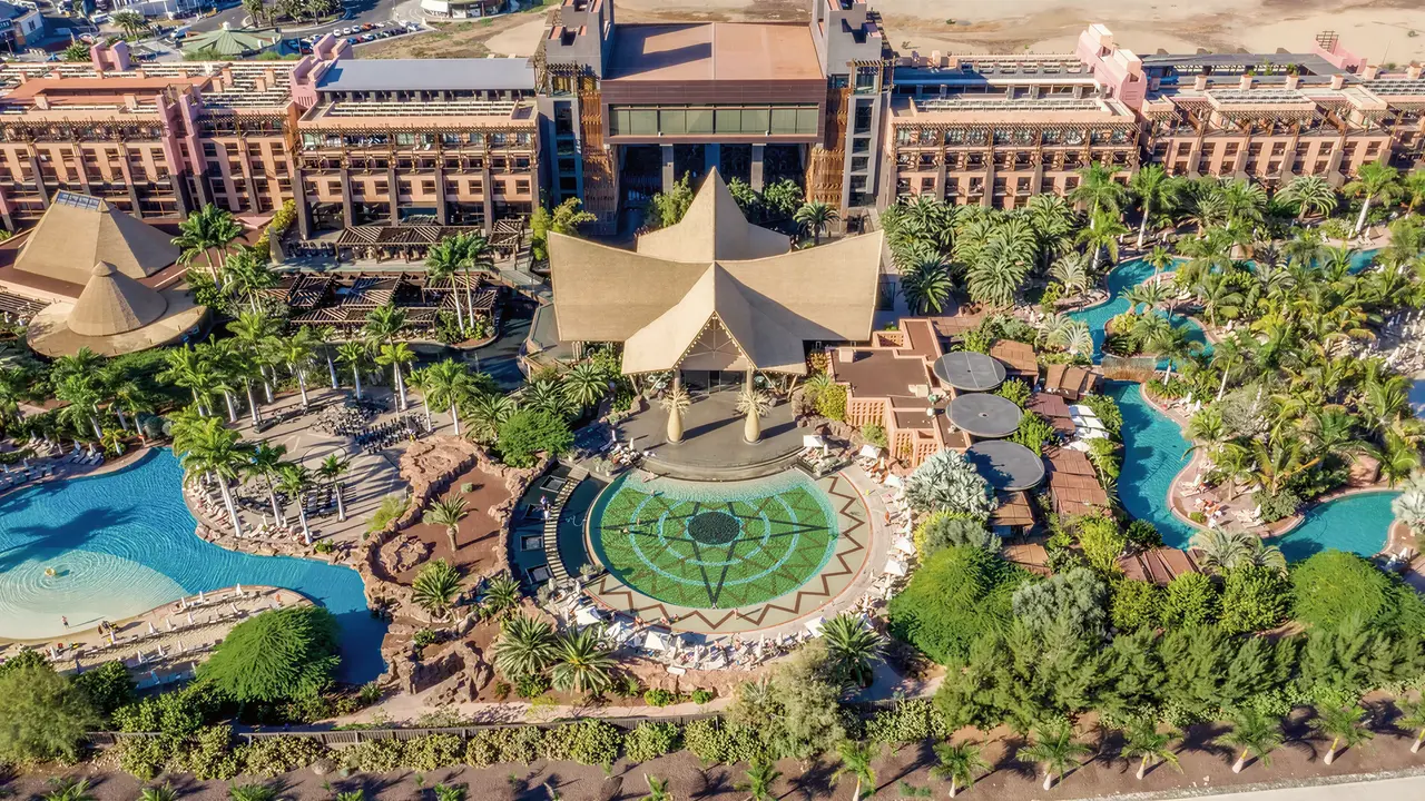 Widok z lotu ptaka na kompleks Lopesan Baobab Resort