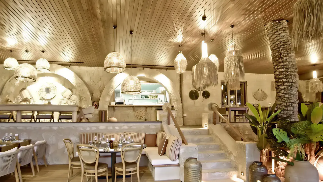 Elegancka restauracja w hotelu Lord's Palace