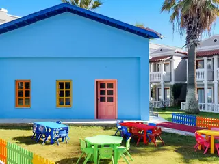 Kolorowy plac zabaw dla dzieci w Lucas Didim Resort
