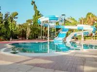 Zjeżdżalnie wodne w Lykia Botanika Beach