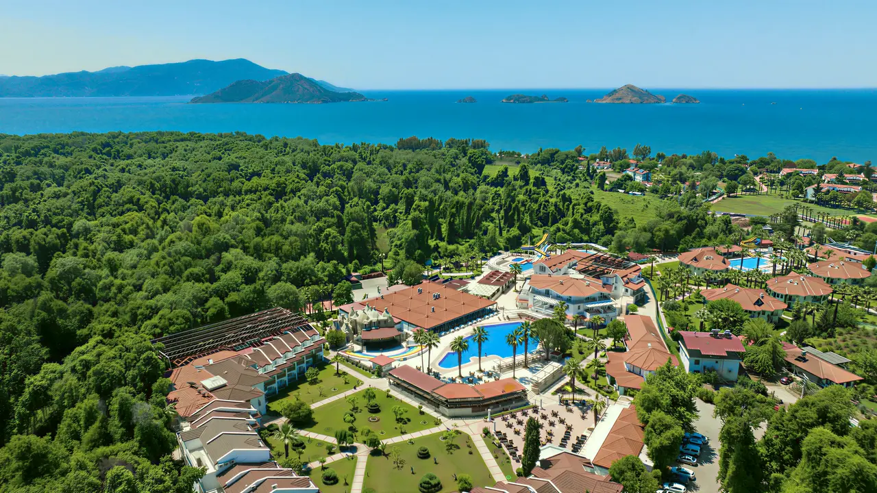 Widok z lotu ptaka na kompleks Lykia Botanika Beach