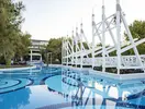 Basen z ozdobną mozaiką w Lykia World Antalya & Links Golf