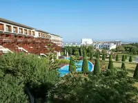 Widok na kompleks budynków i teren Lykia World Antalya & Links Golf