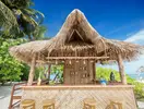 Bar z krytym dachem w Makunudu Island