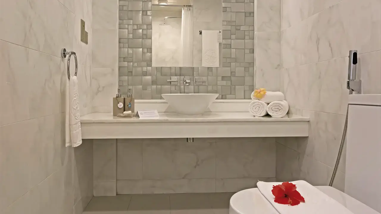 Nowoczesna łazienka w hotelu Malahini Kuda Bandos