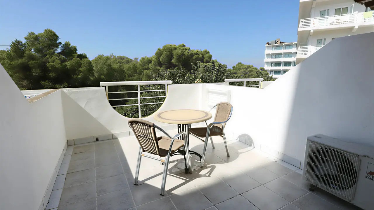 Balkon z zestawem mebli w Manaus