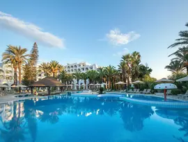 Basen zewnętrzny w hotelu Marhaba Beach