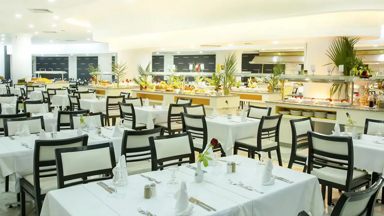 Restauracja z bufetem w Marhaba Salem