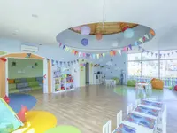 Kolorowy pokój dla dzieci w Maritim Paradise Blue Albena