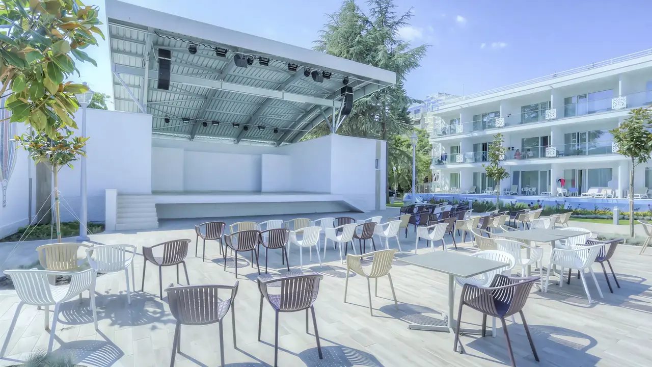 Scena i miejsce widowni w Maritim Paradise Blue Albena