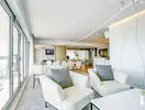 Nowoczesny salon w apartamencie Maritim Paradise Blue Albena
