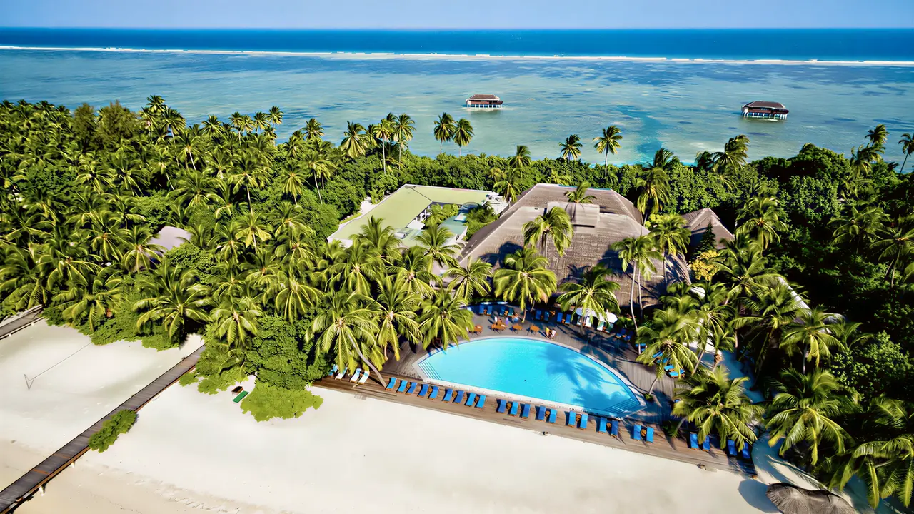 Widok z lotu ptaka na kompleks Medhufushi Island Resort