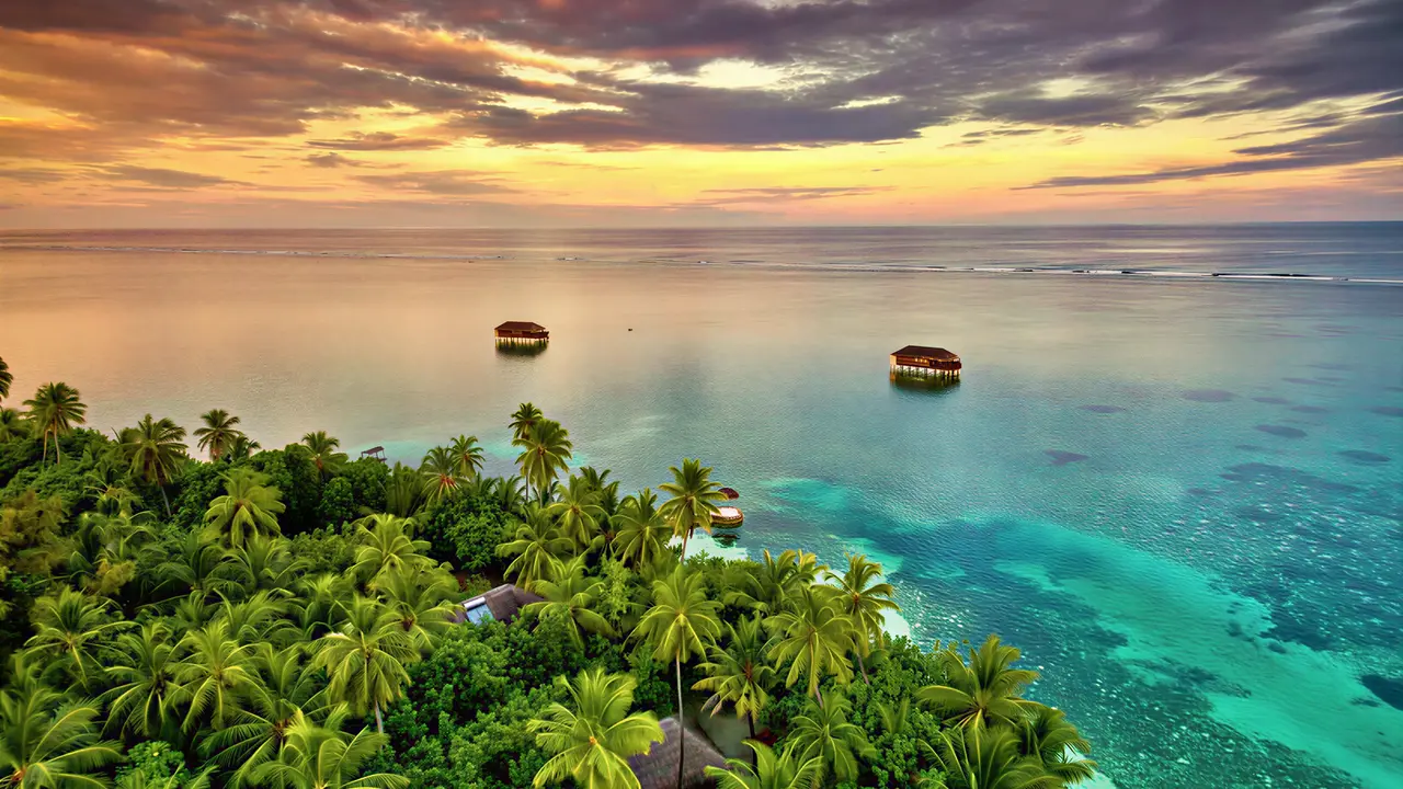Widok na kompleks Medhufushi Island Resort z lotu ptaka