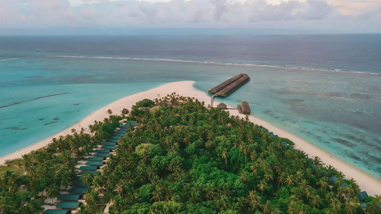 Widok z lotu ptaka na Meeru Island Resort