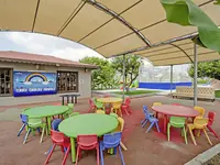 Klub dla dzieci w Miarosa Kemer Beach z kolorowymi meblami