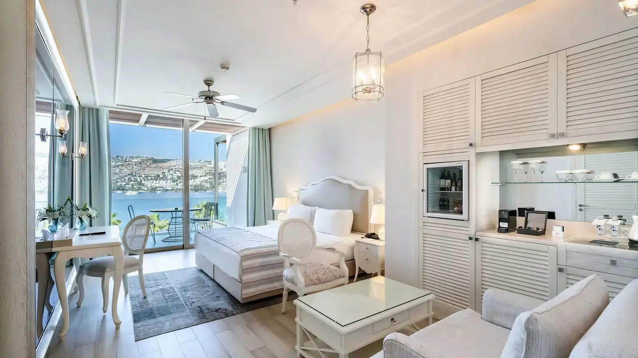 Jasny pokój z widokiem w Mivara Luxury Resort & Spa Bodrum