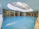 Kryty basen w hotelu Mivara Luxury Resort & Spa Bodrum