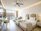 Pokój z dwoma łóżkami w Mivara Luxury Resort & Spa Bodrum