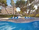 Basen i leżaki w MLL Palma Bay Club Resort
