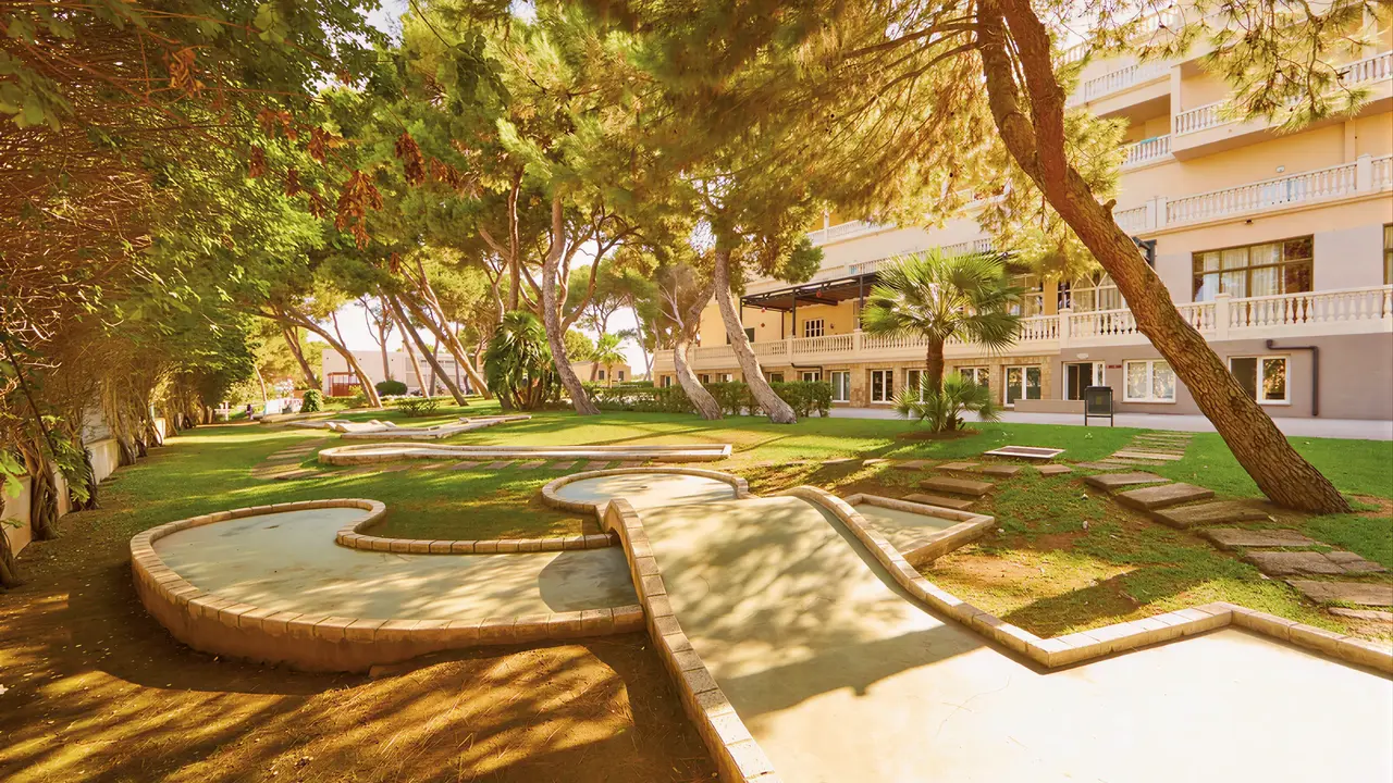Pole do minigolfa w MLL Palma Bay Club Resort