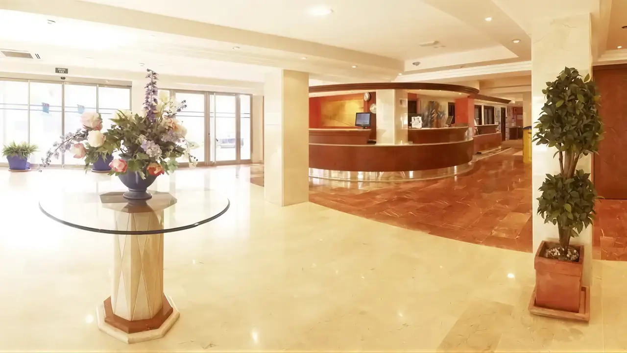 Recepcja i hol w hotelu MLL Palma Bay Club Resort