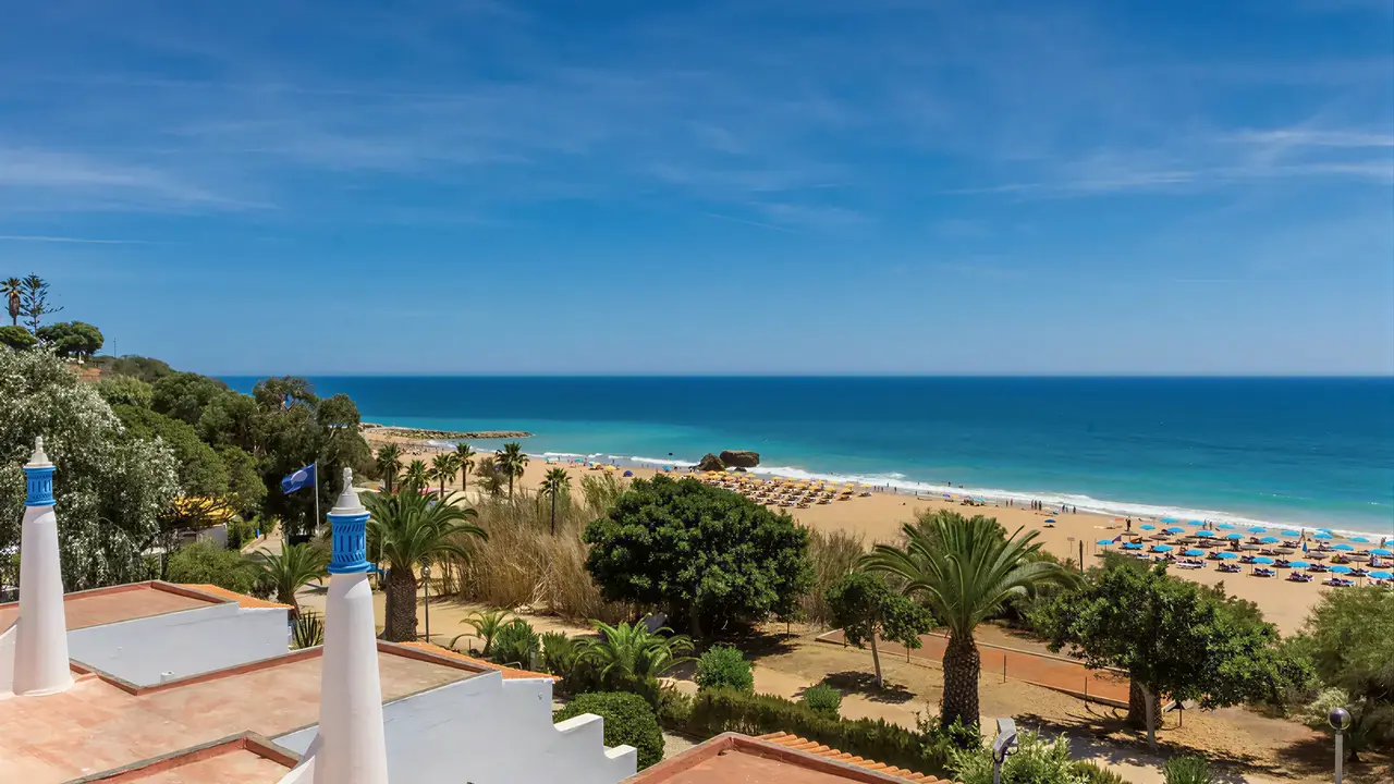 Widok na kompleks Monica Isabel Beach Club oraz plażę