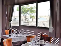 Nakryte stoły w restauracji Monopol (Puerto de la Cruz)