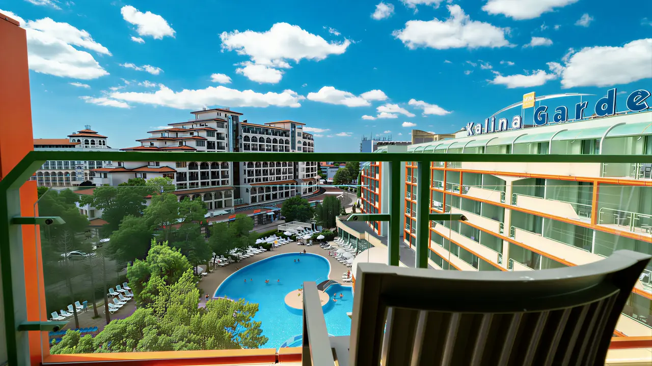 Balkon z widokiem na MPM Kalina Garden