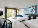 Pokój z dwoma łóżkami w Nai Yang Beach Resort